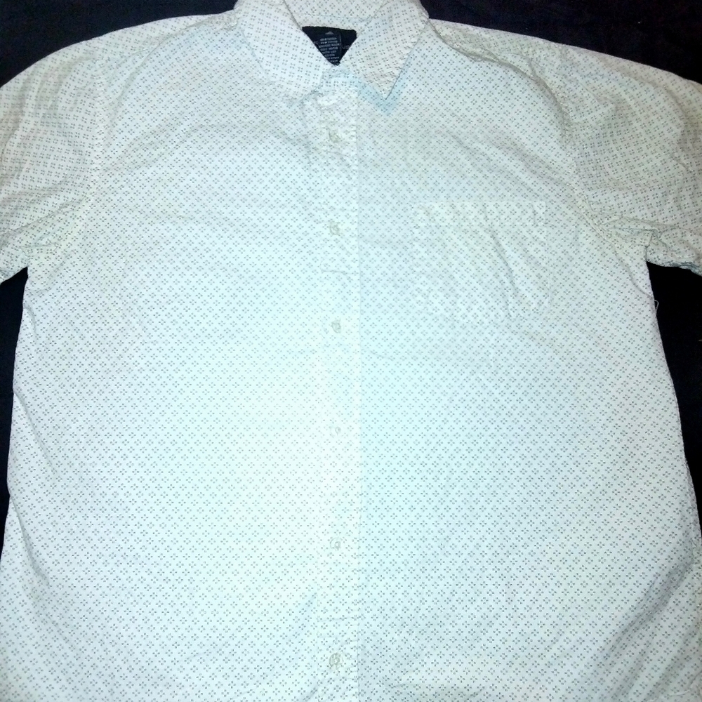NWOT Shouthouse casual s/s button down